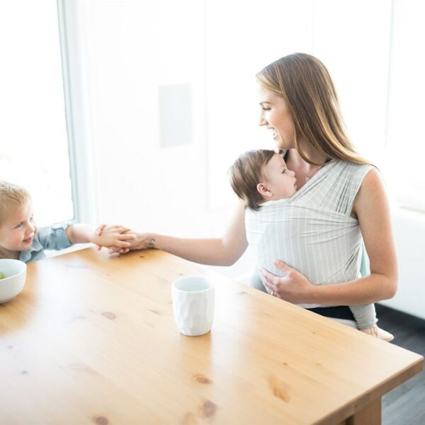 ERGObaby Aura strækvikle Grey Stribes