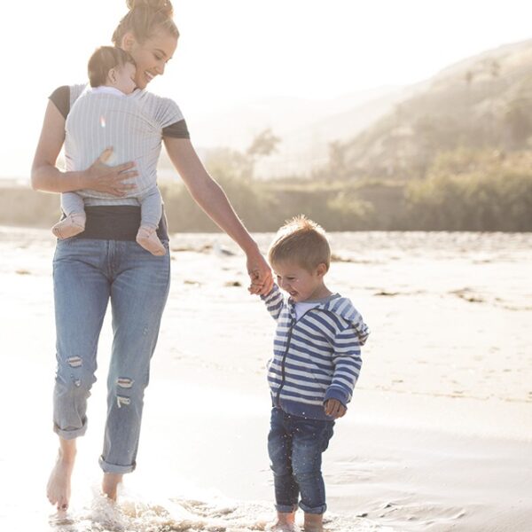 ERGObaby Aura strækvikle Grey Stribes