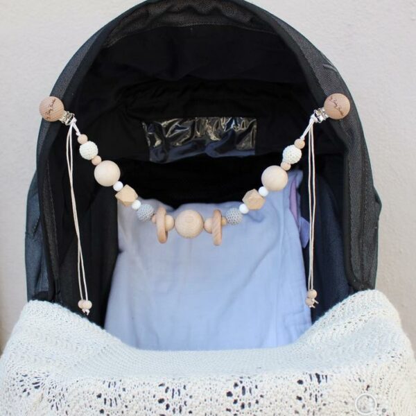 byBabyBubbles barnevognskæde Catching Snowflakes