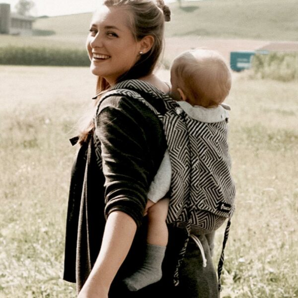 DidyGo Onbuhimo Metro Monochrome