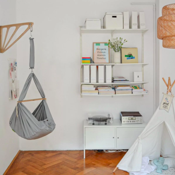 Nonomo vægbeslag til hængevugge | SnegleHuset | Ekspert i slyngevugger